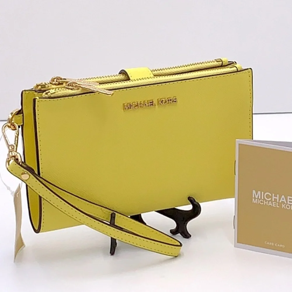 MICHAEL KORS LARGE DOUBLE ZIP WRISTLET  WALLET SUNSHINE